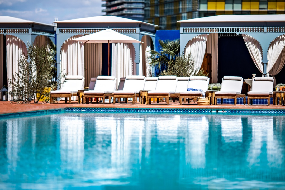 The relaxing pool scenery