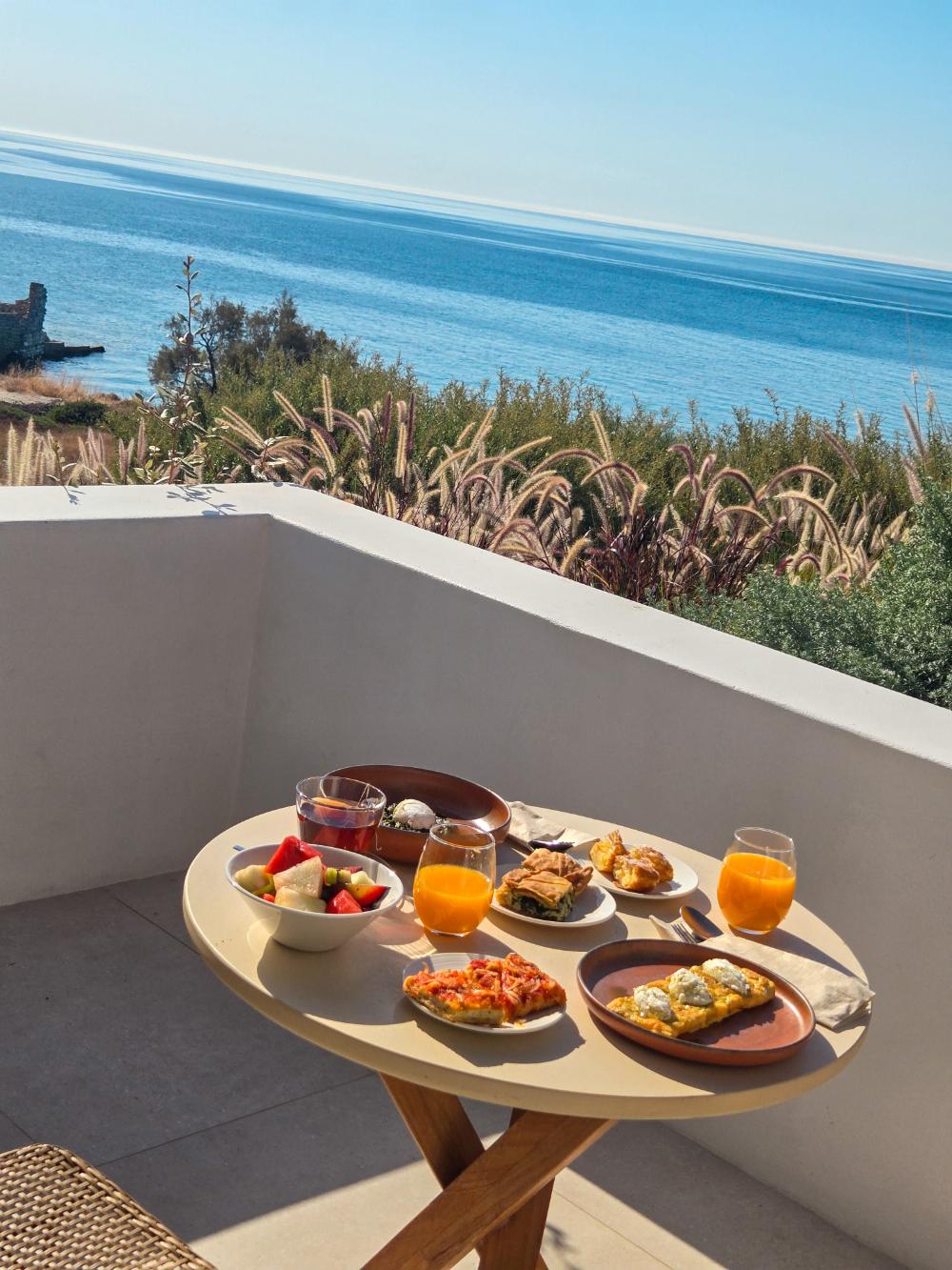 ESPERA KIMOLOS BY THEHOTELTROTTER (5)